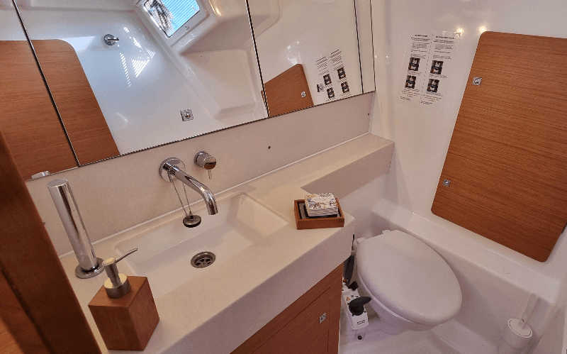 Dufour 37 - 2 cab., picture 12