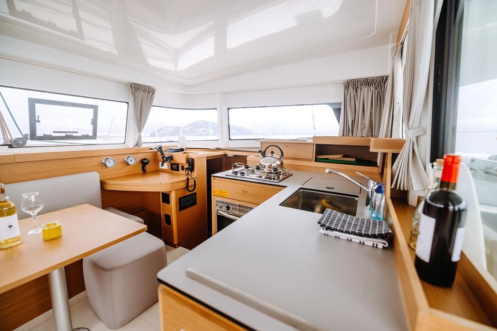 Excess 11 - 4 + 2 cab., picture 2