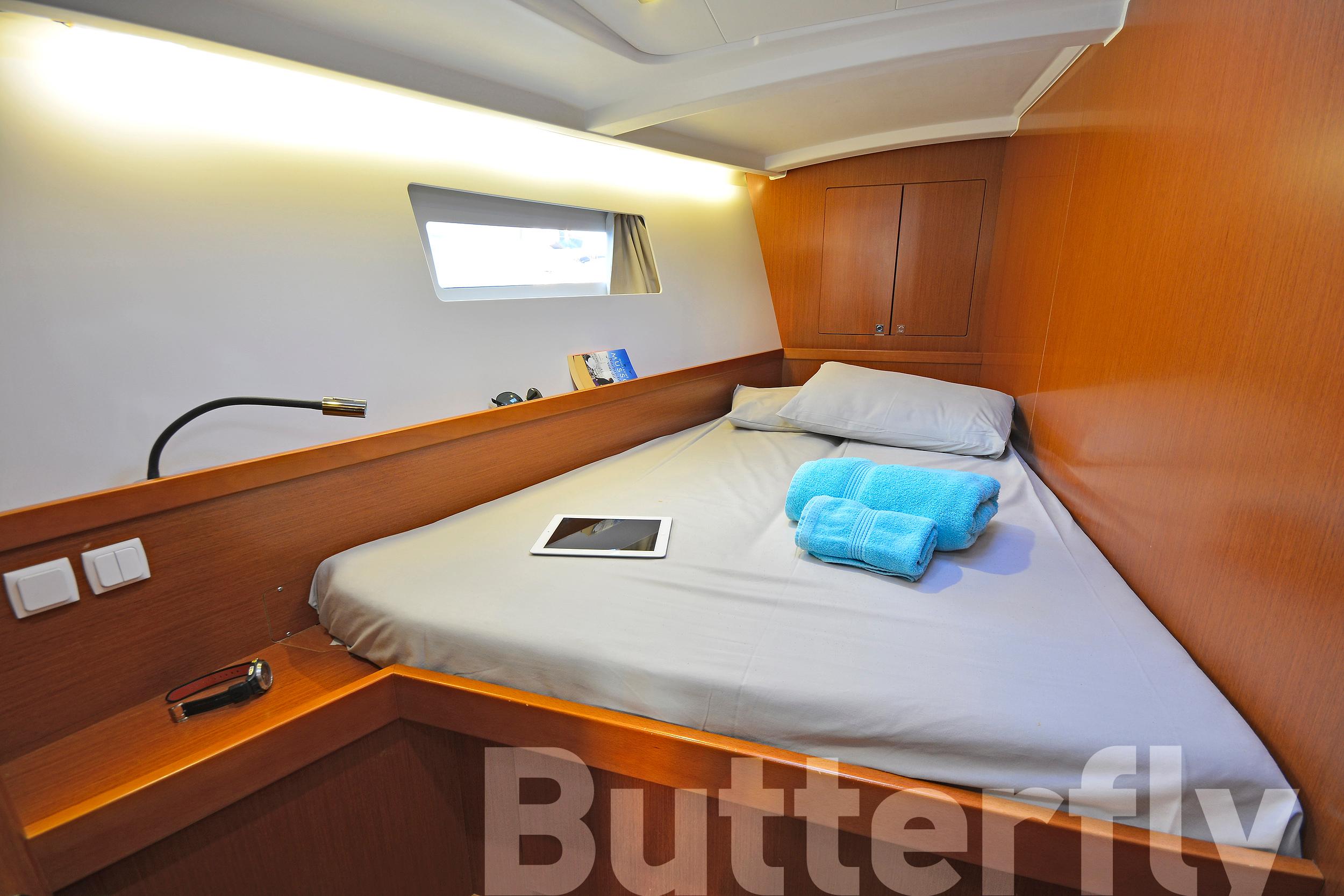 Oceanis 45 - 4 cab. - Butterfly, picture 9