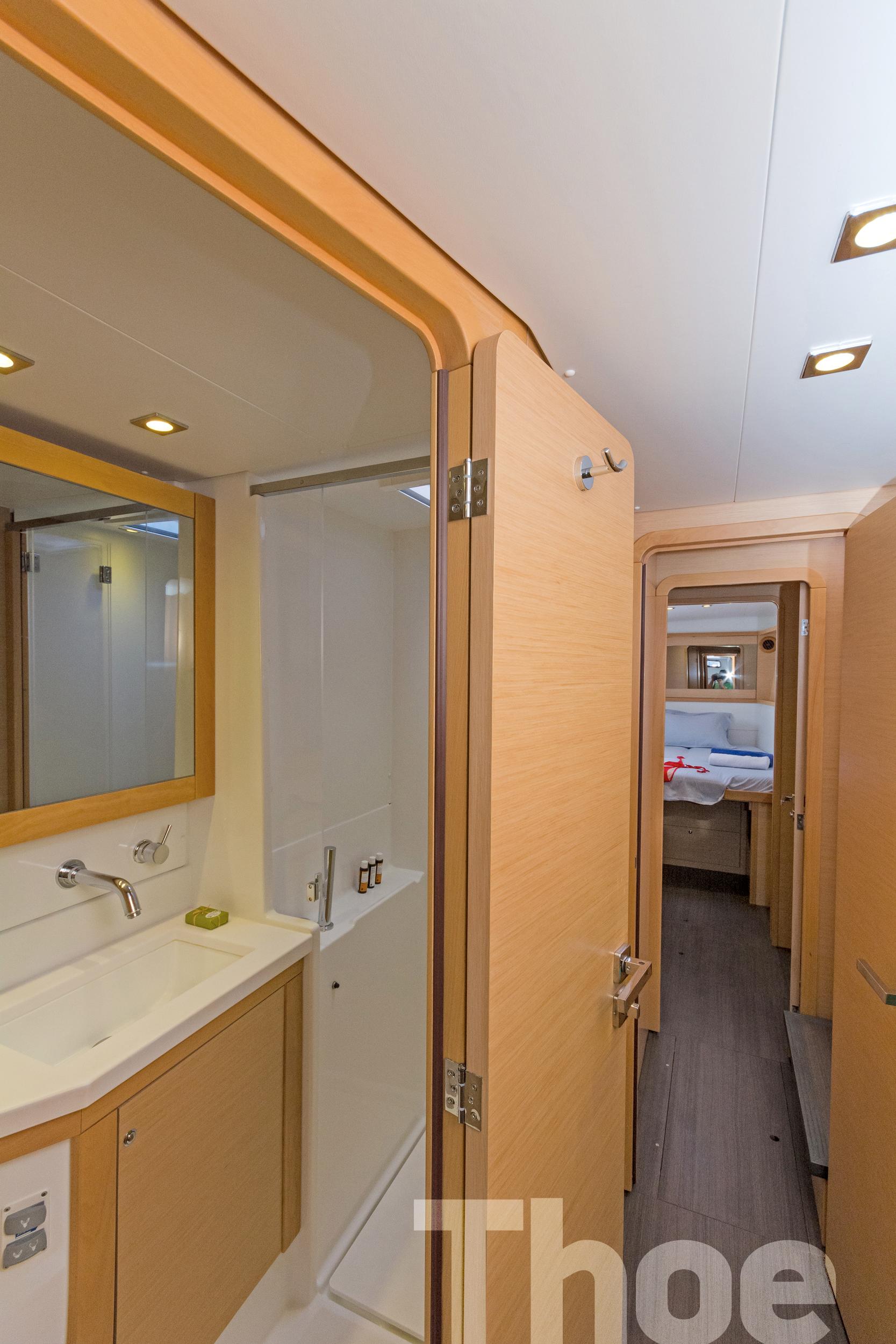 Lagoon 450 - 4 + 2 cab. - Thoe, picture 13