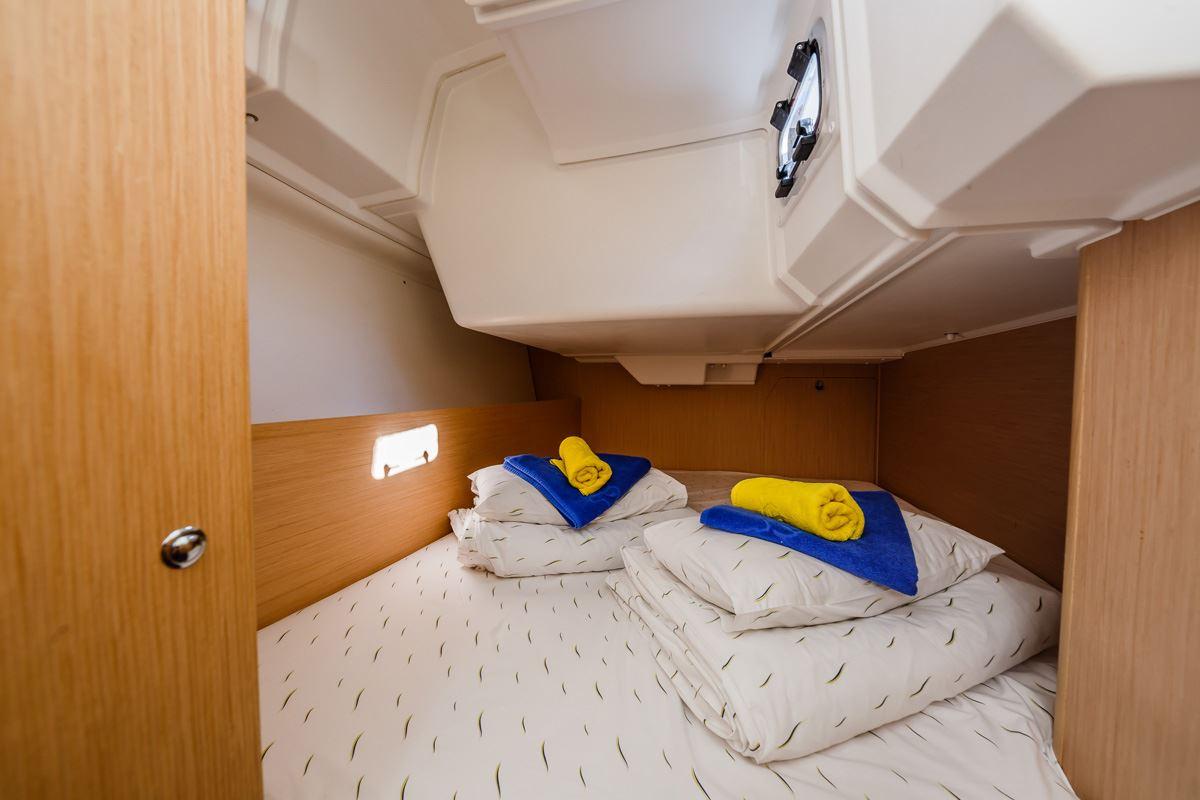 Oceanis 38.1, picture 8