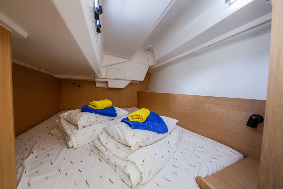 Oceanis 38.1, picture 14