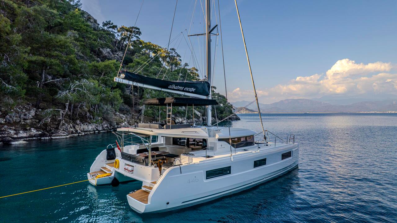 Lagoon 46 - 4 + 2 cab., picture 1