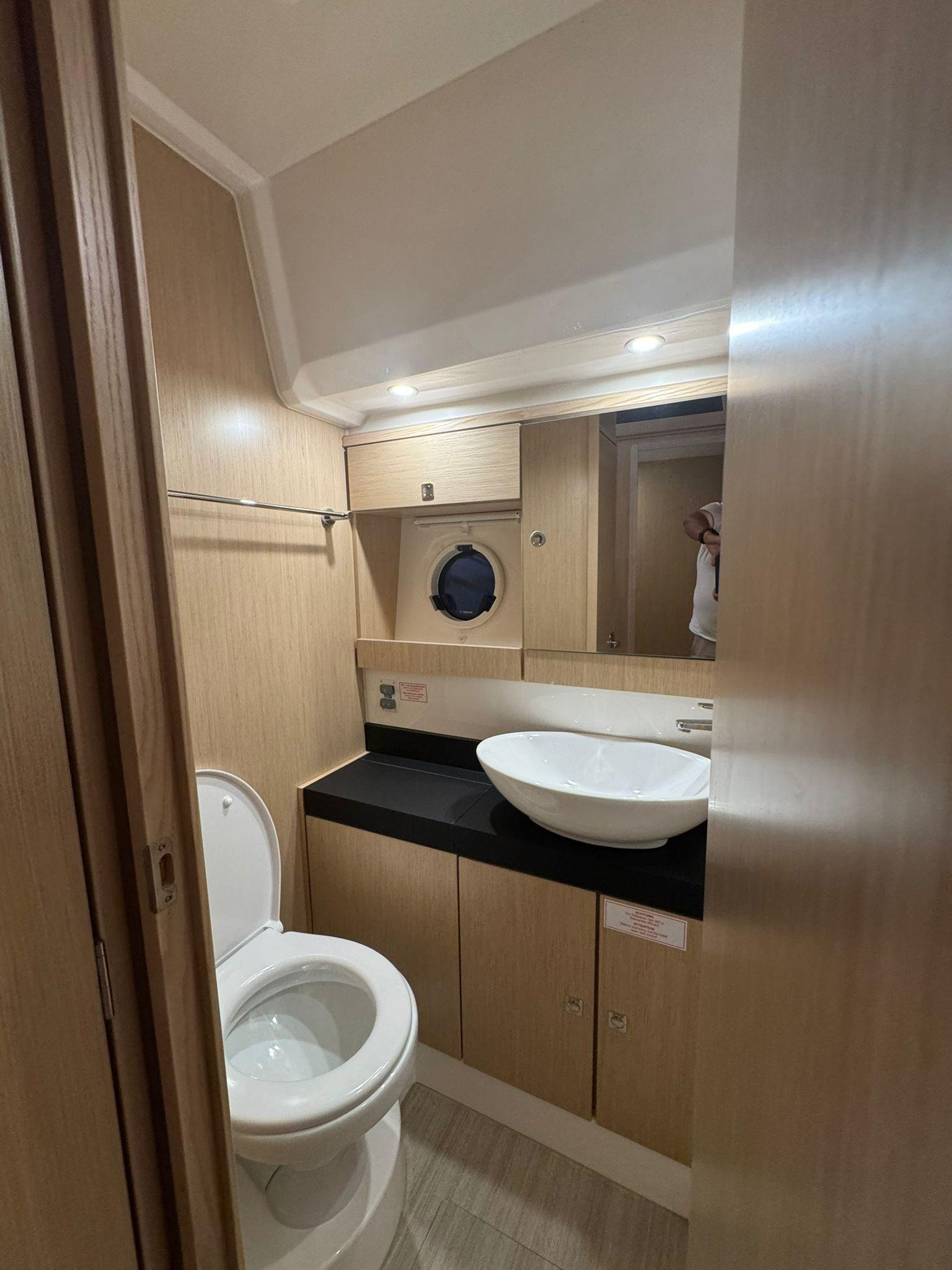 Bavaria Virtess 420 Fly, picture 27