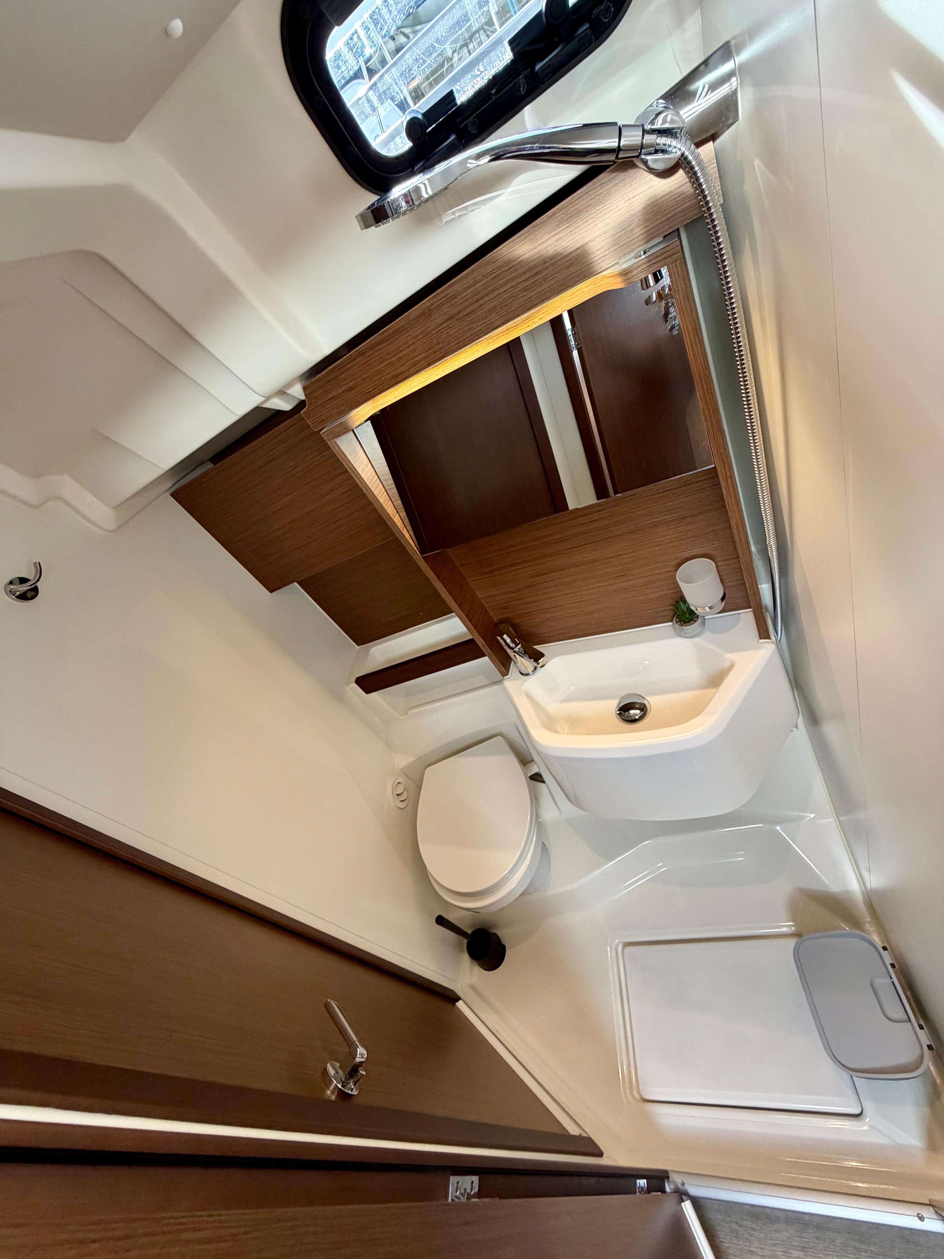 Oceanis 51.1 - 5 + 1 cab., picture 4