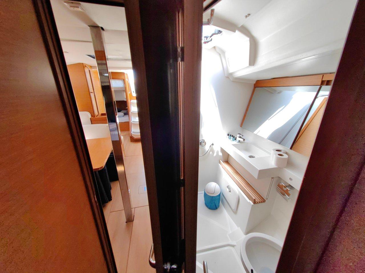 Sun Odyssey 440 - 4 cab., picture 23