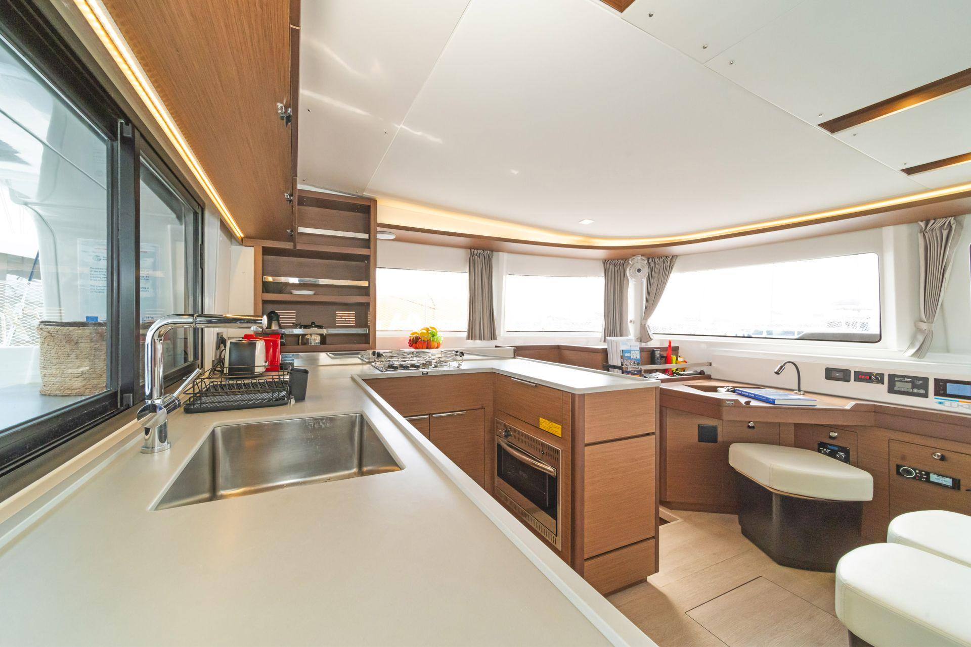 Lagoon 46 - 4 + 2 cab., picture 8