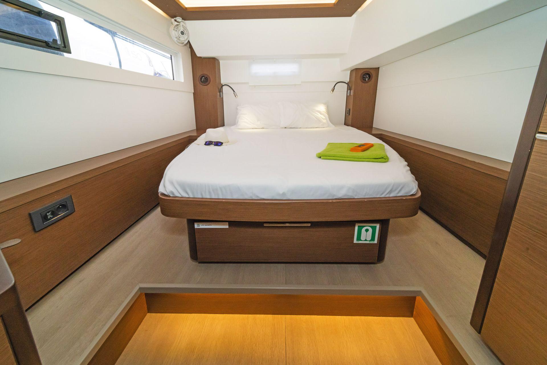 Lagoon 46 - 4 + 2 cab., picture 6