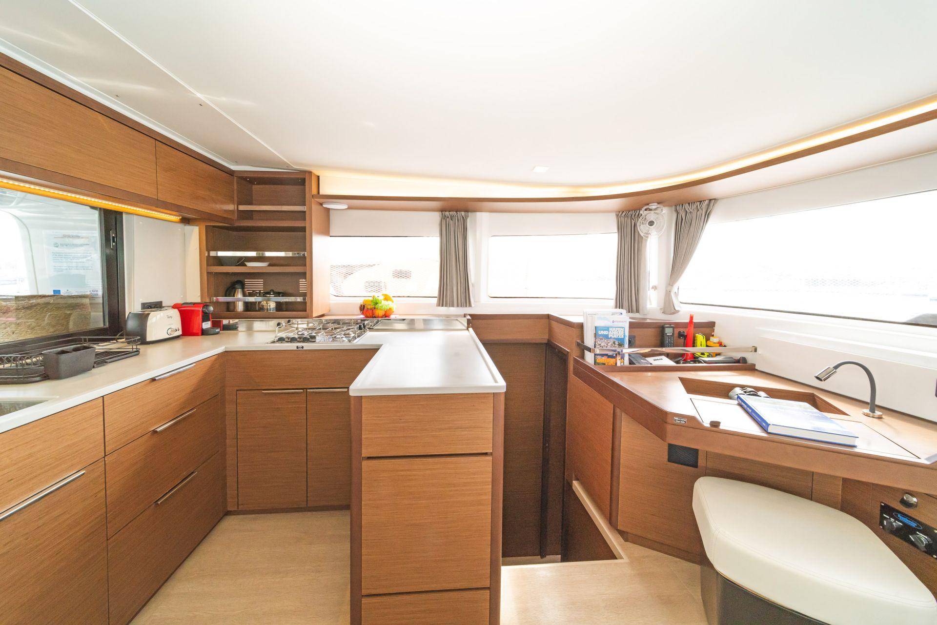 Lagoon 46 - 4 + 2 cab., picture 9