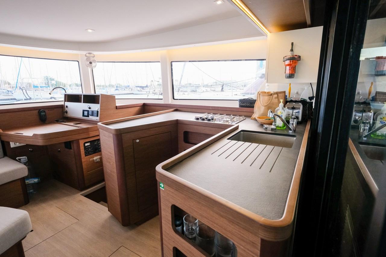 Lagoon 42 - 4 + 1 cab., picture 15