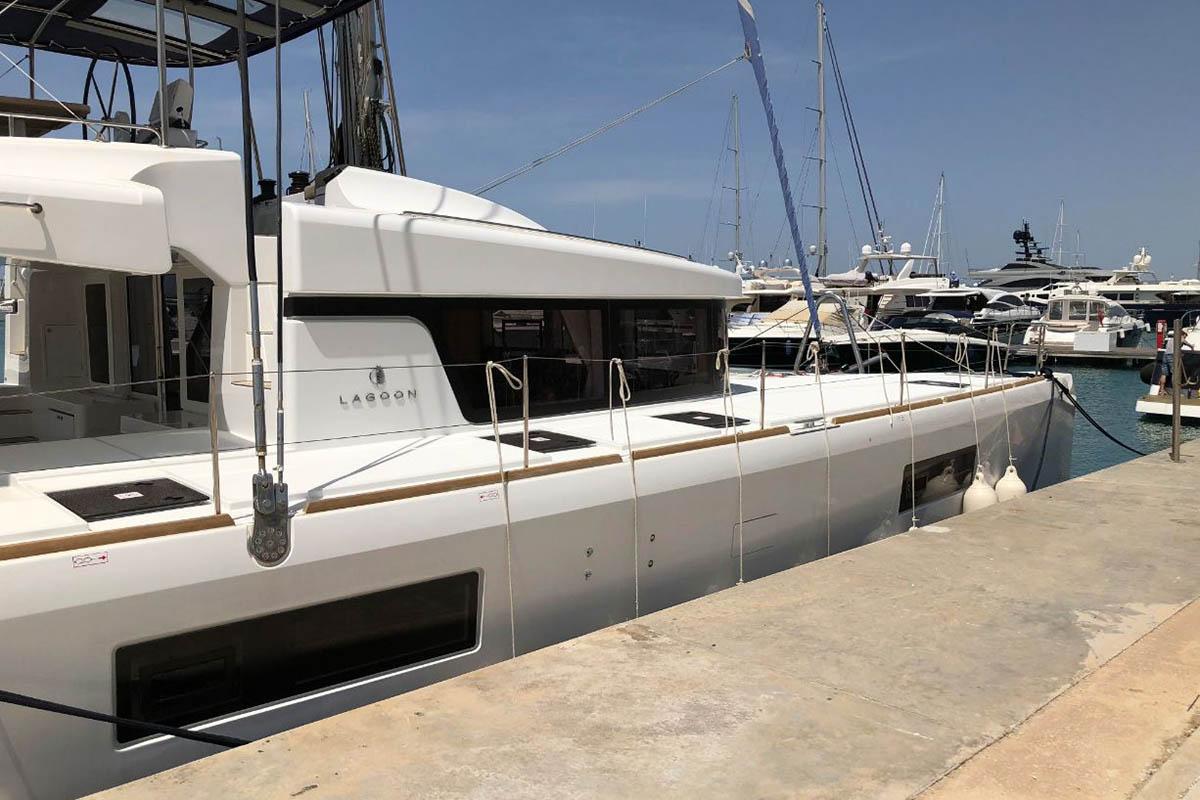 Lagoon 52 F - 6 + 2 cab., picture 11