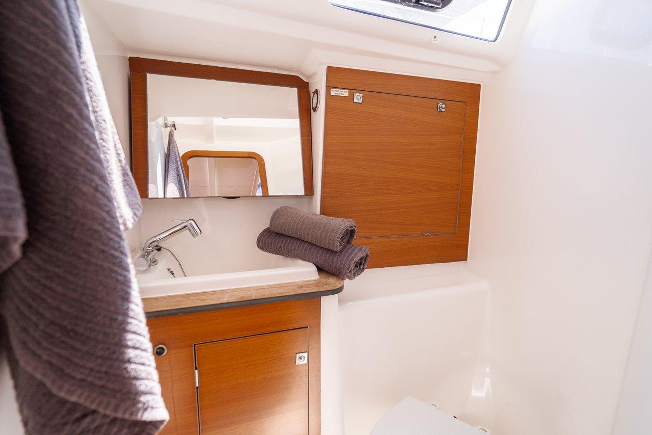 Dufour 382 GL, picture 13