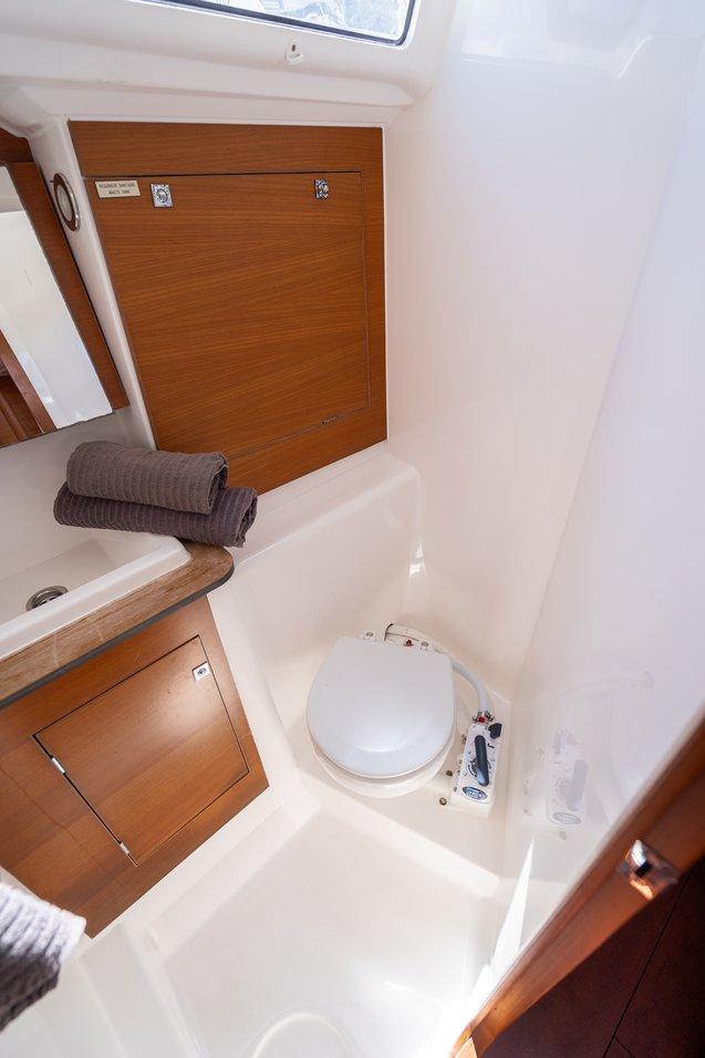 Dufour 382 GL, picture 14