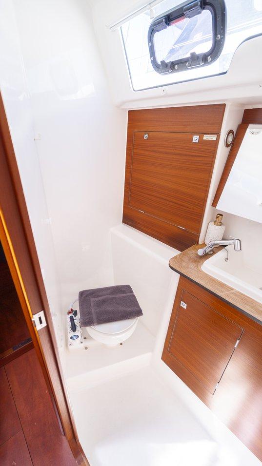 Dufour 382 GL, picture 16