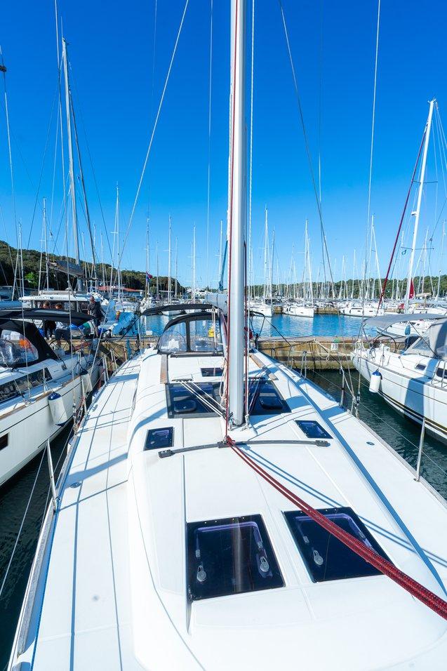 Dufour 460 GL, picture 7