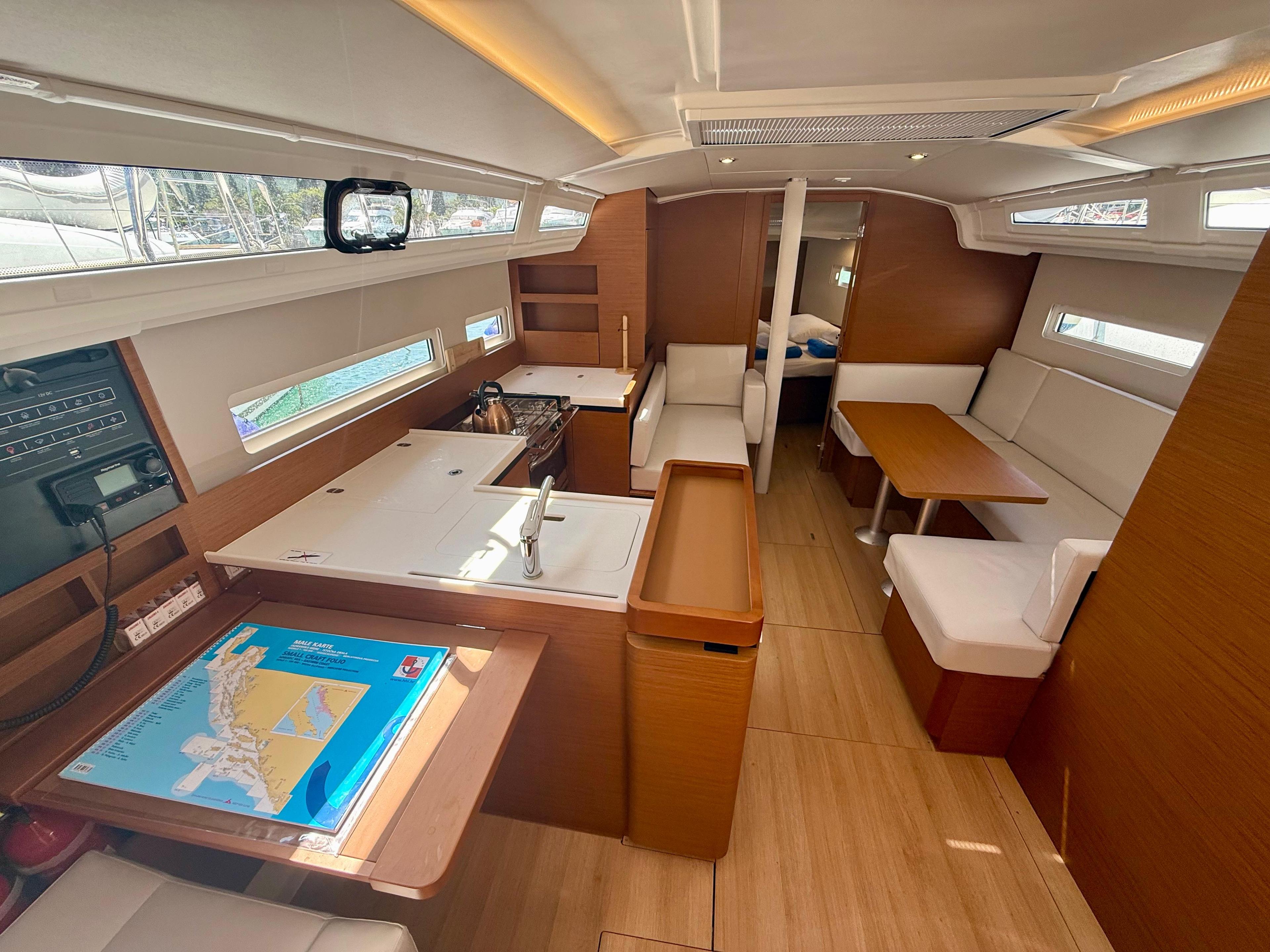 Sun Odyssey 410 - 3 cab., picture 15
