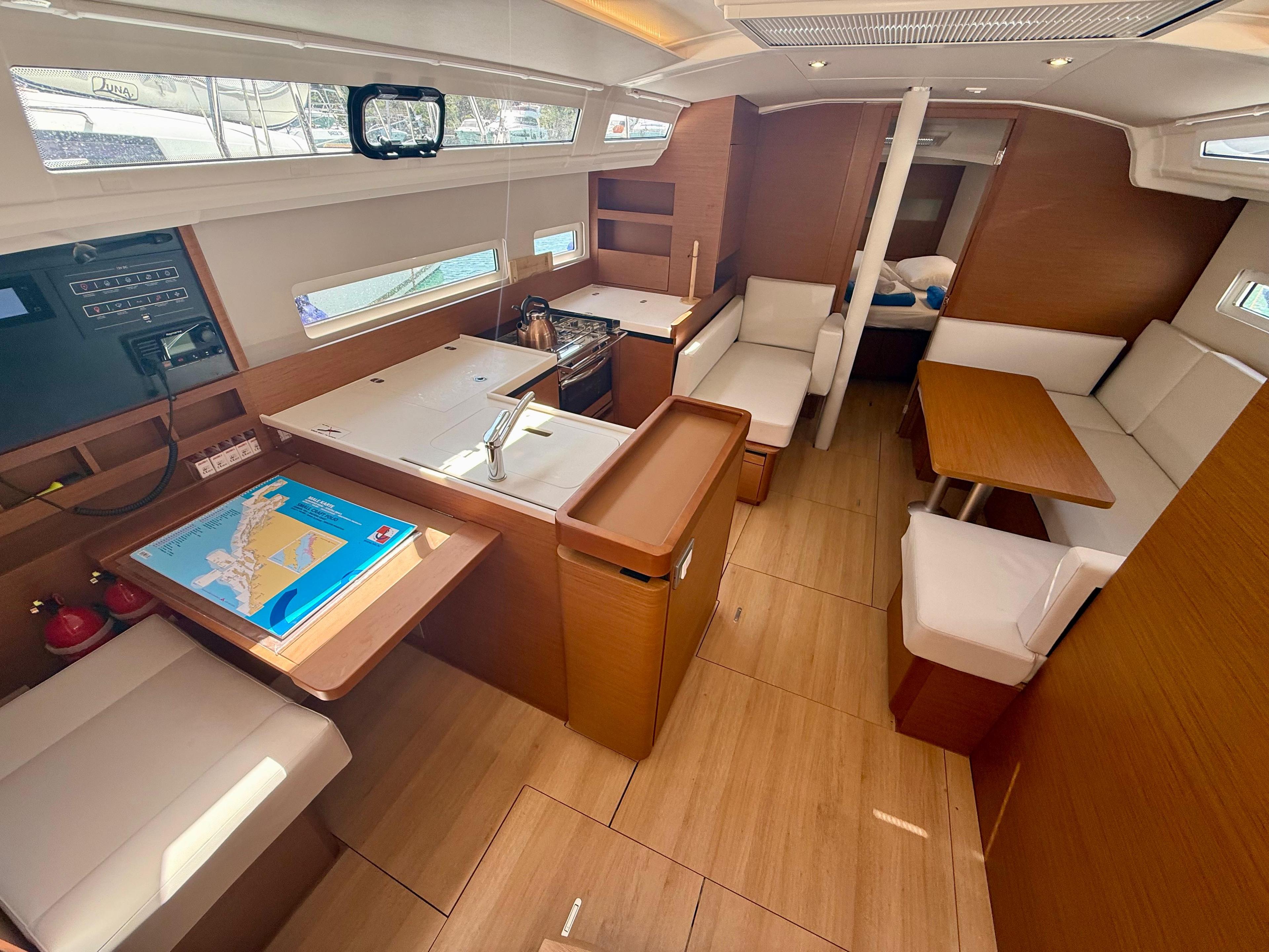 Sun Odyssey 410 - 3 cab., picture 9