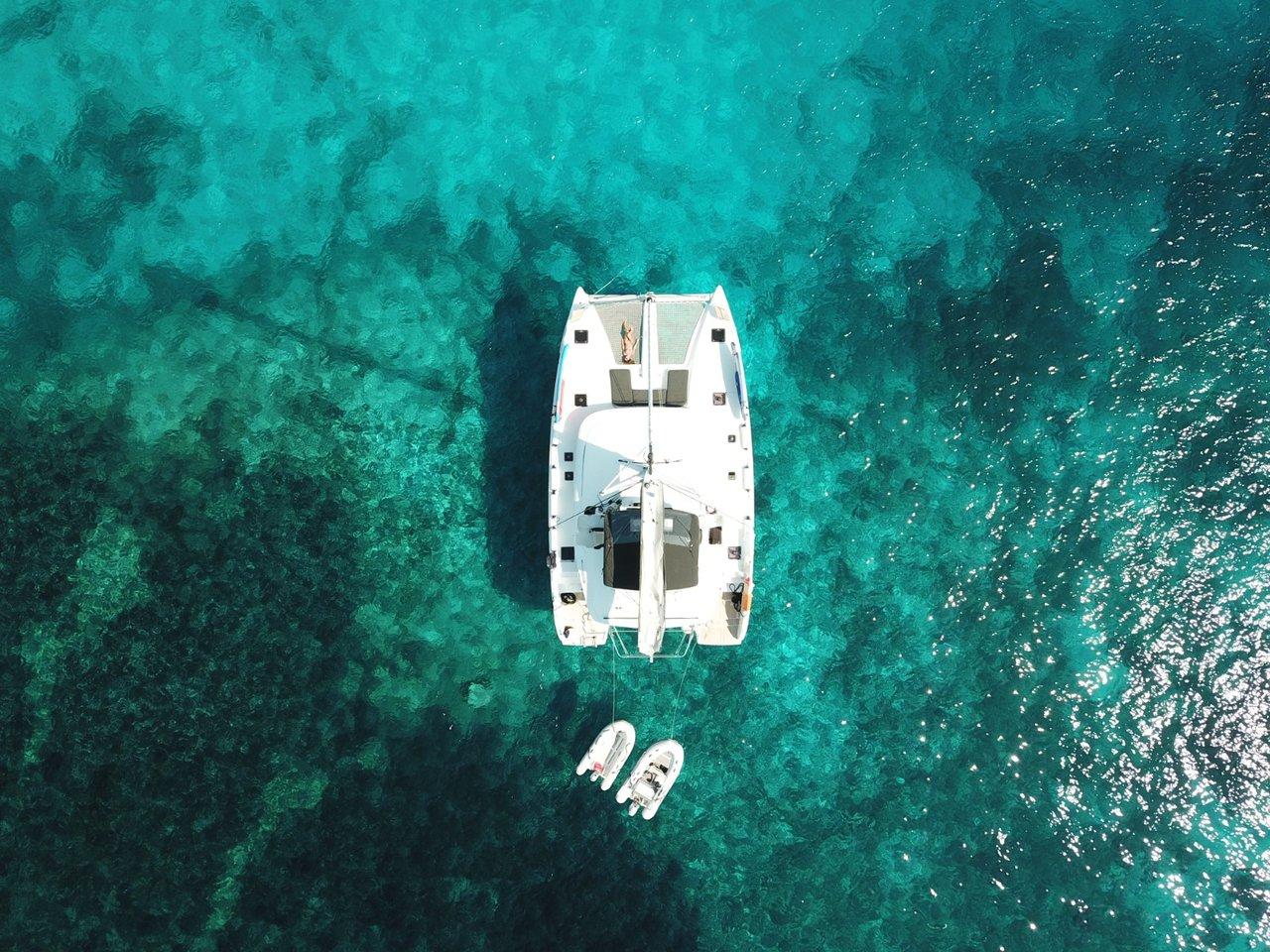 Lagoon 46 - 4 cab., picture 3