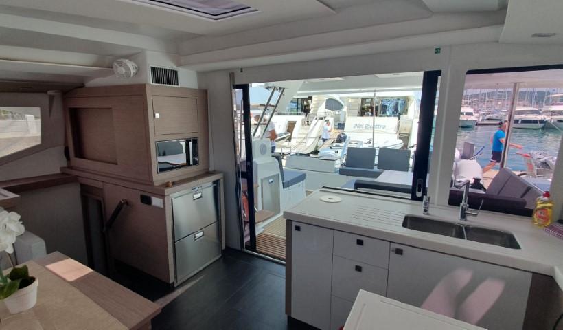 Fountaine Pajot Astrea 42 - 4 + 1 cab., picture 10