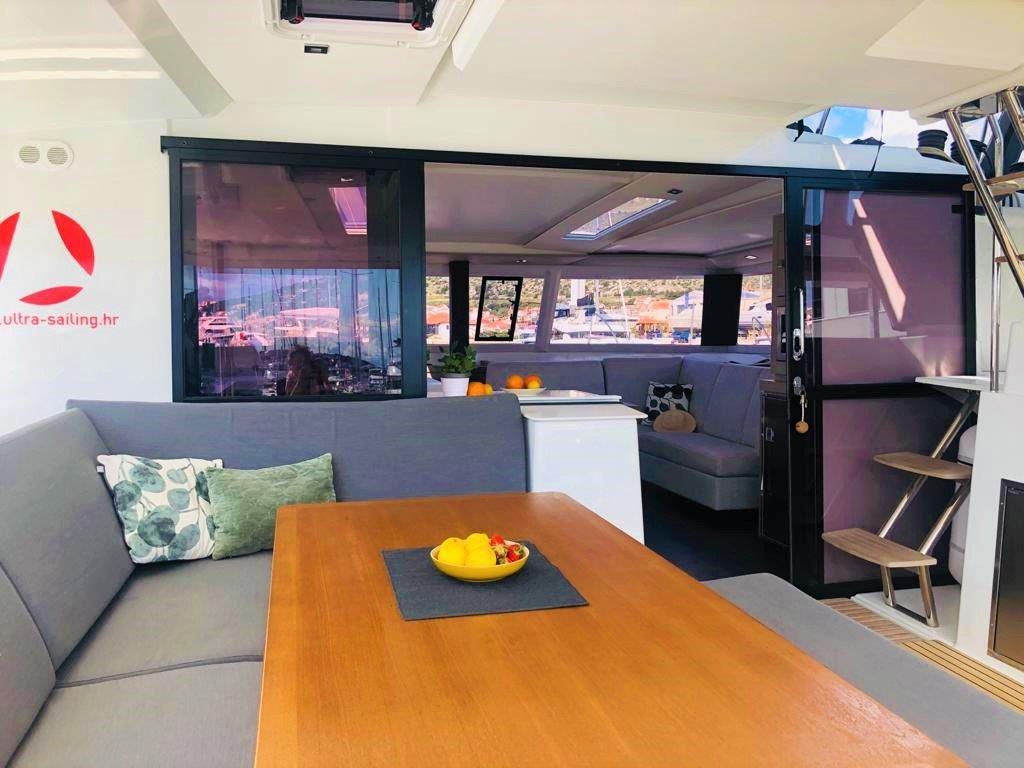 Fountaine Pajot Saona 47 Quintet - 5 + 1 cab., picture 10