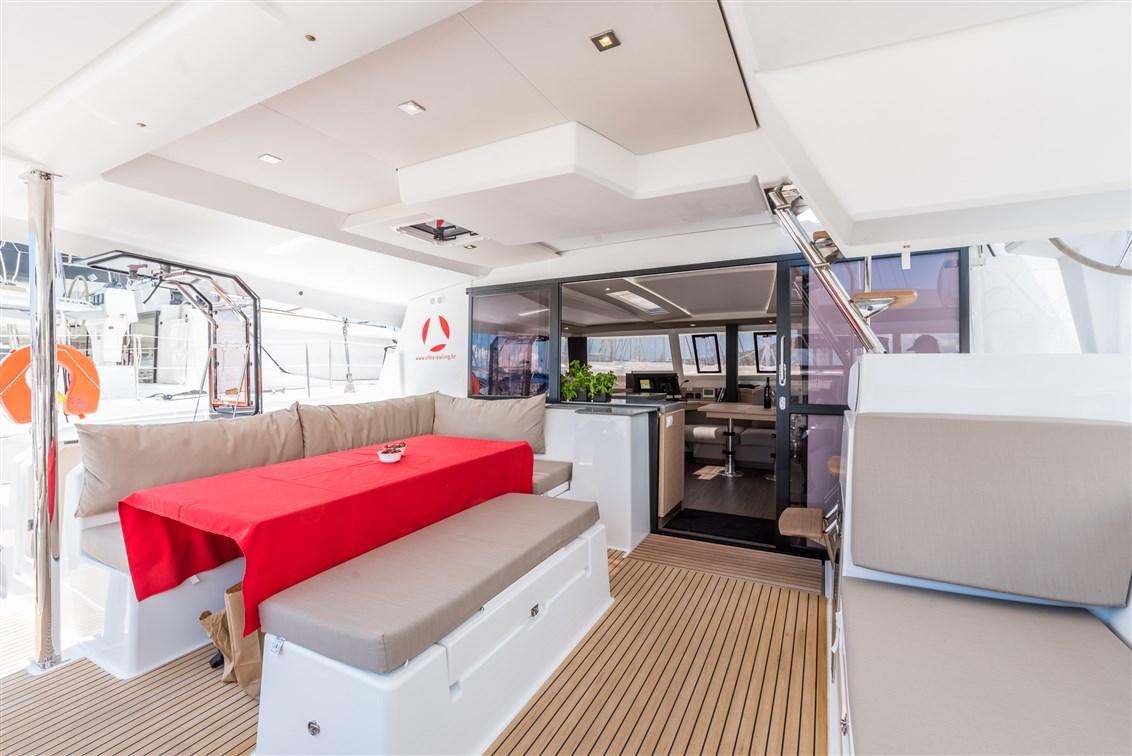 Fountaine Pajot Saona 47 Quintet - 5 + 1 cab., picture 11