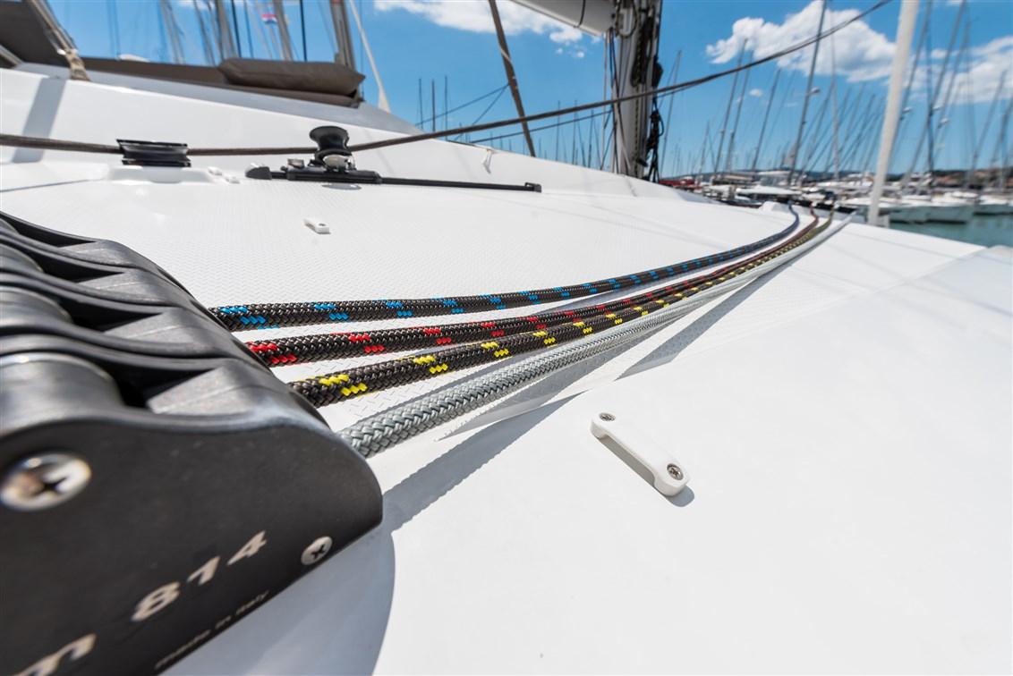 Fountaine Pajot Saona 47 Quintet - 5 + 1 cab., picture 7