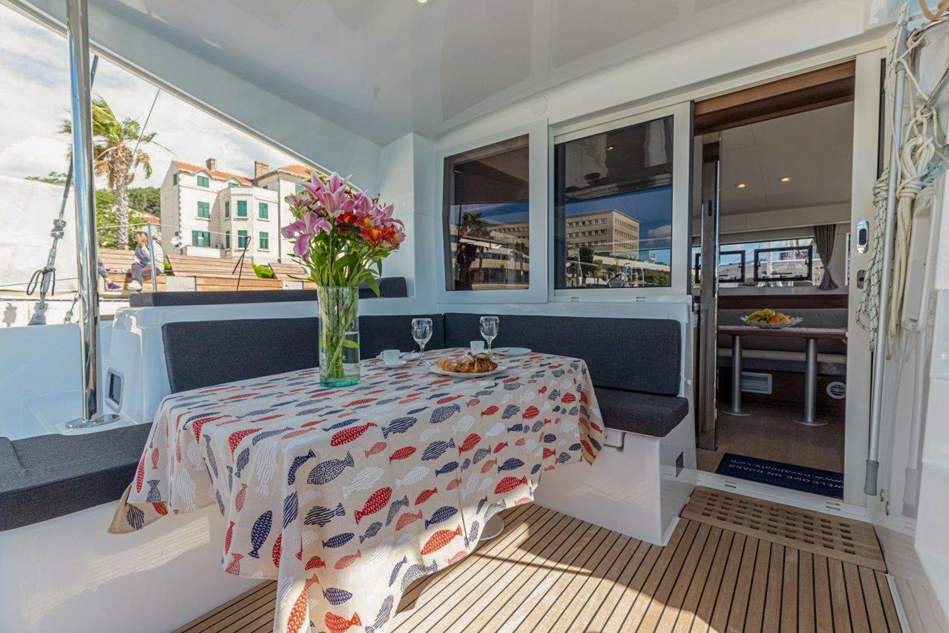 Lagoon 40 - 4 + 2 cab, picture 8