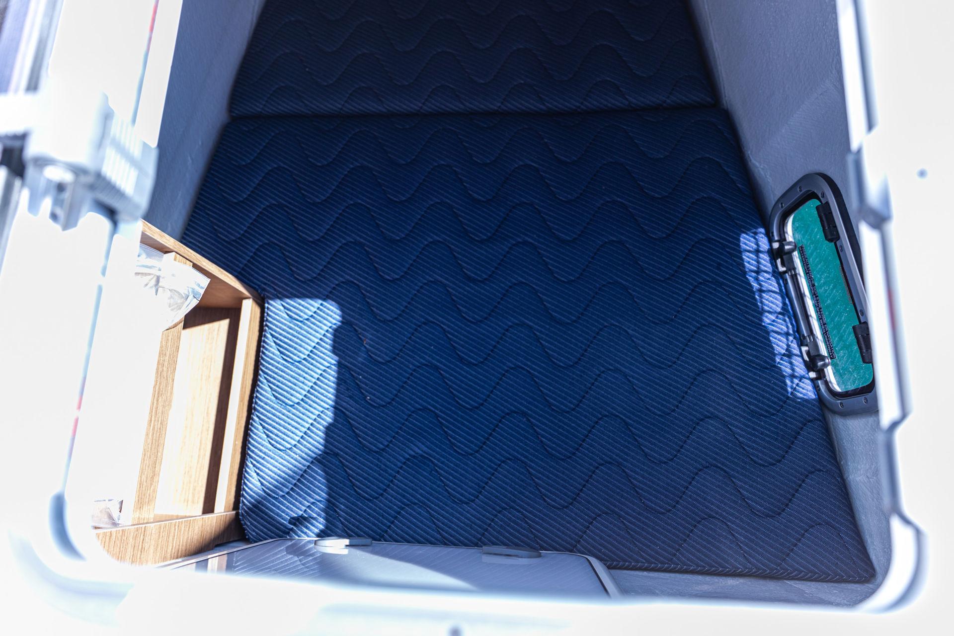 Lagoon 40 - 4 + 2 cab, picture 24