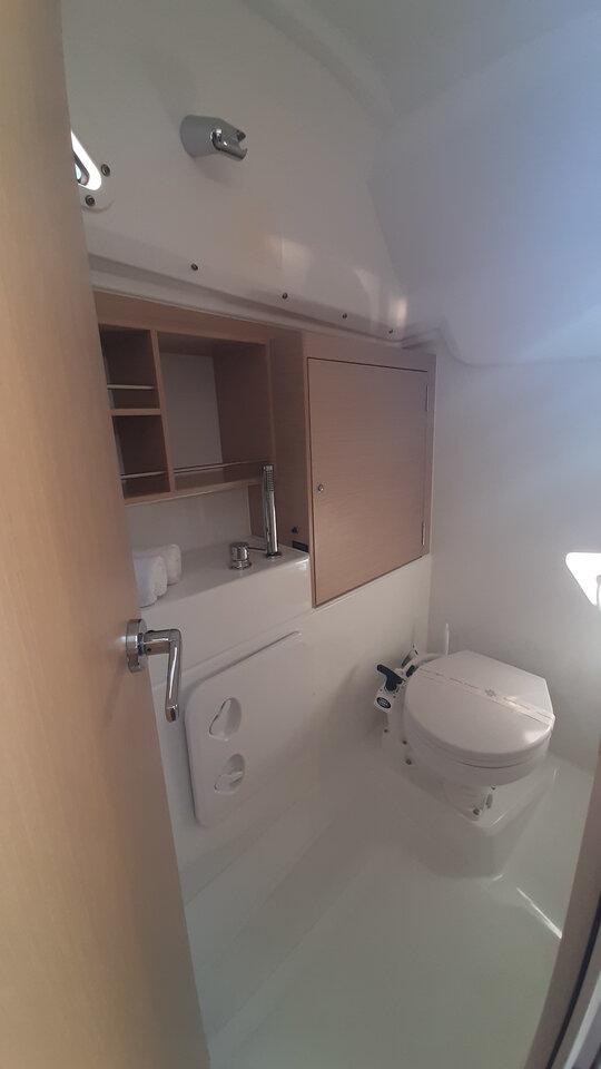 Oceanis 30.1, picture 13