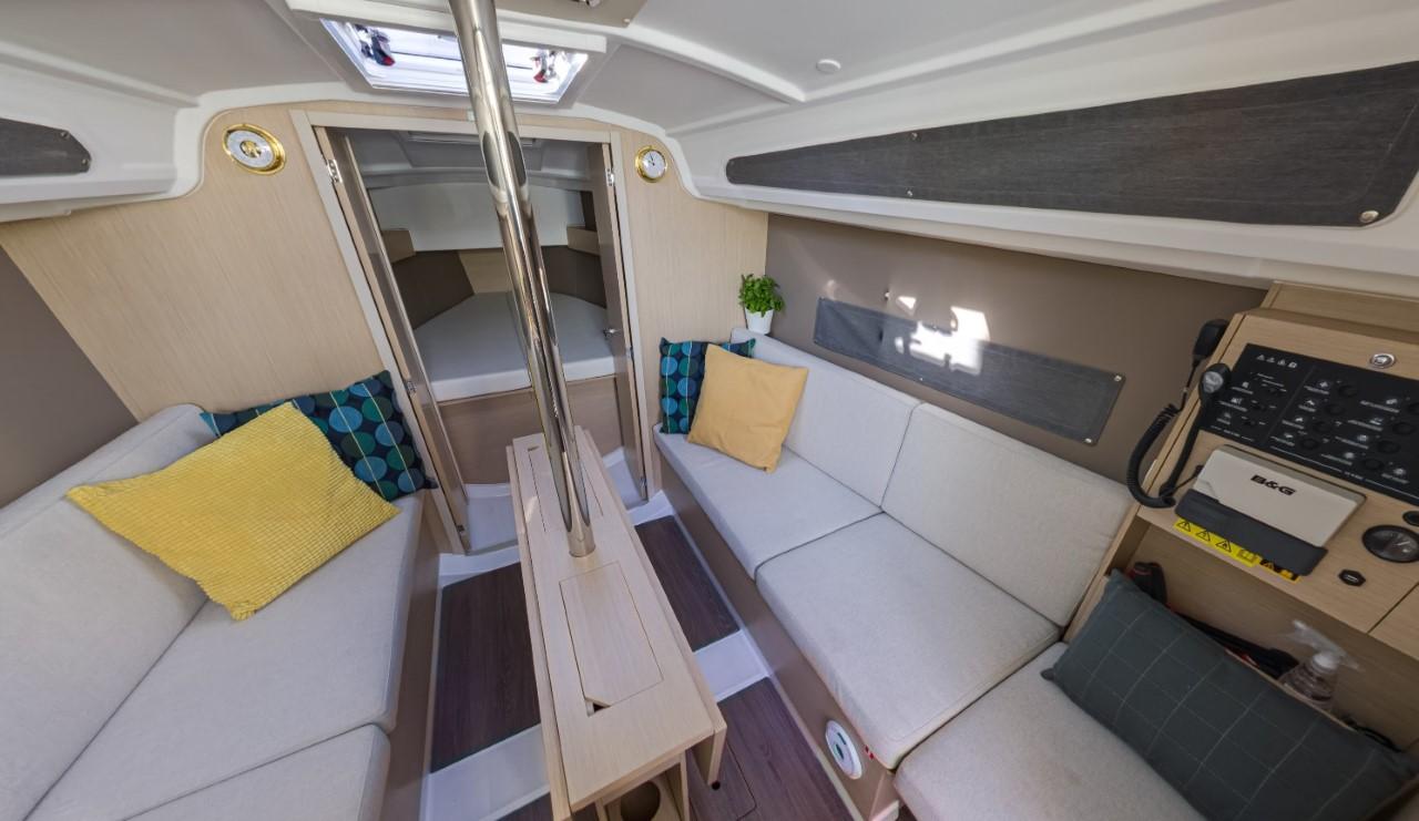 Oceanis 30.1, picture 11