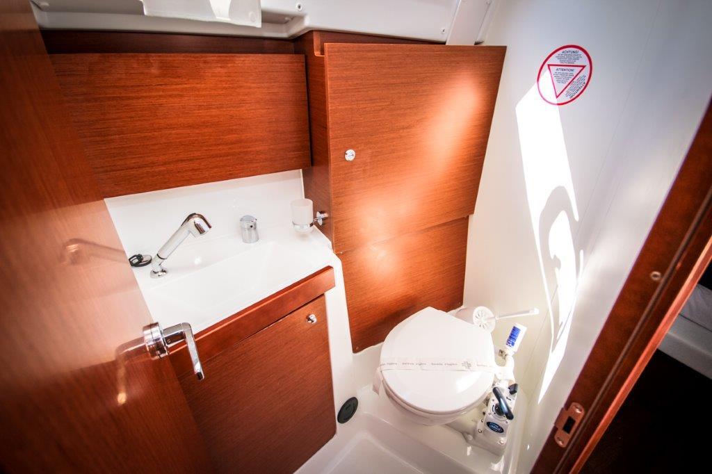 Oceanis 35, picture 10