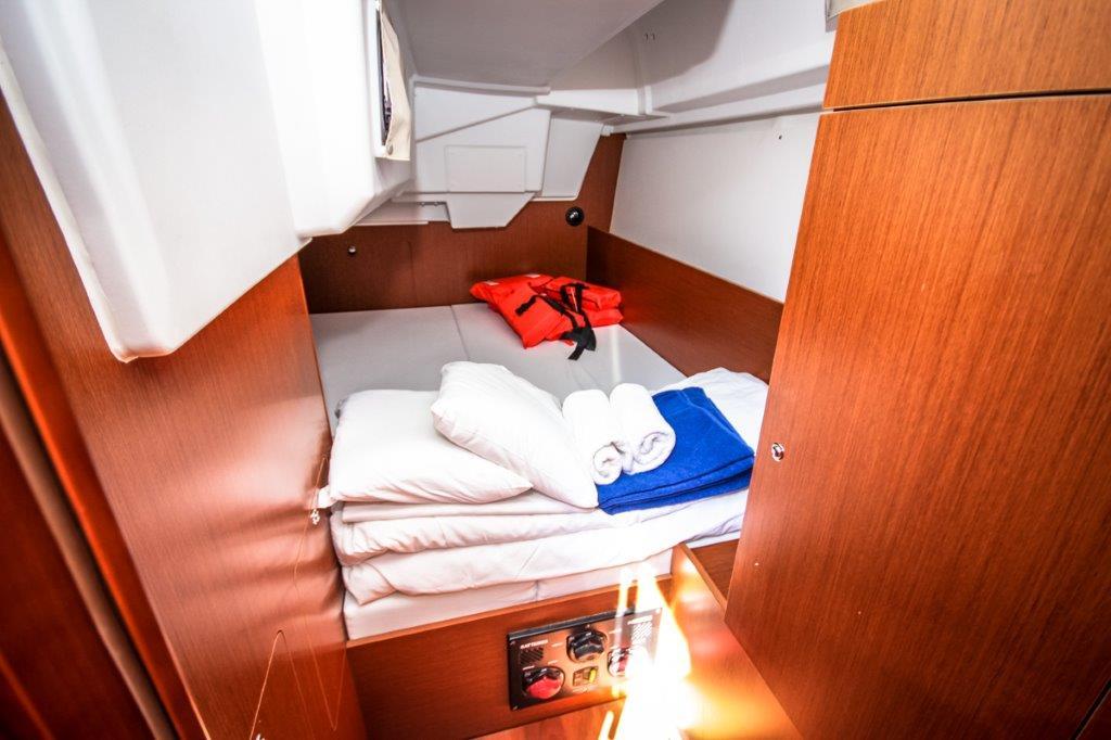 Oceanis 35, picture 9