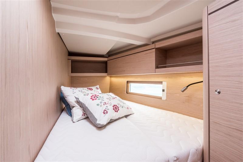 Oceanis 38.1, picture 12