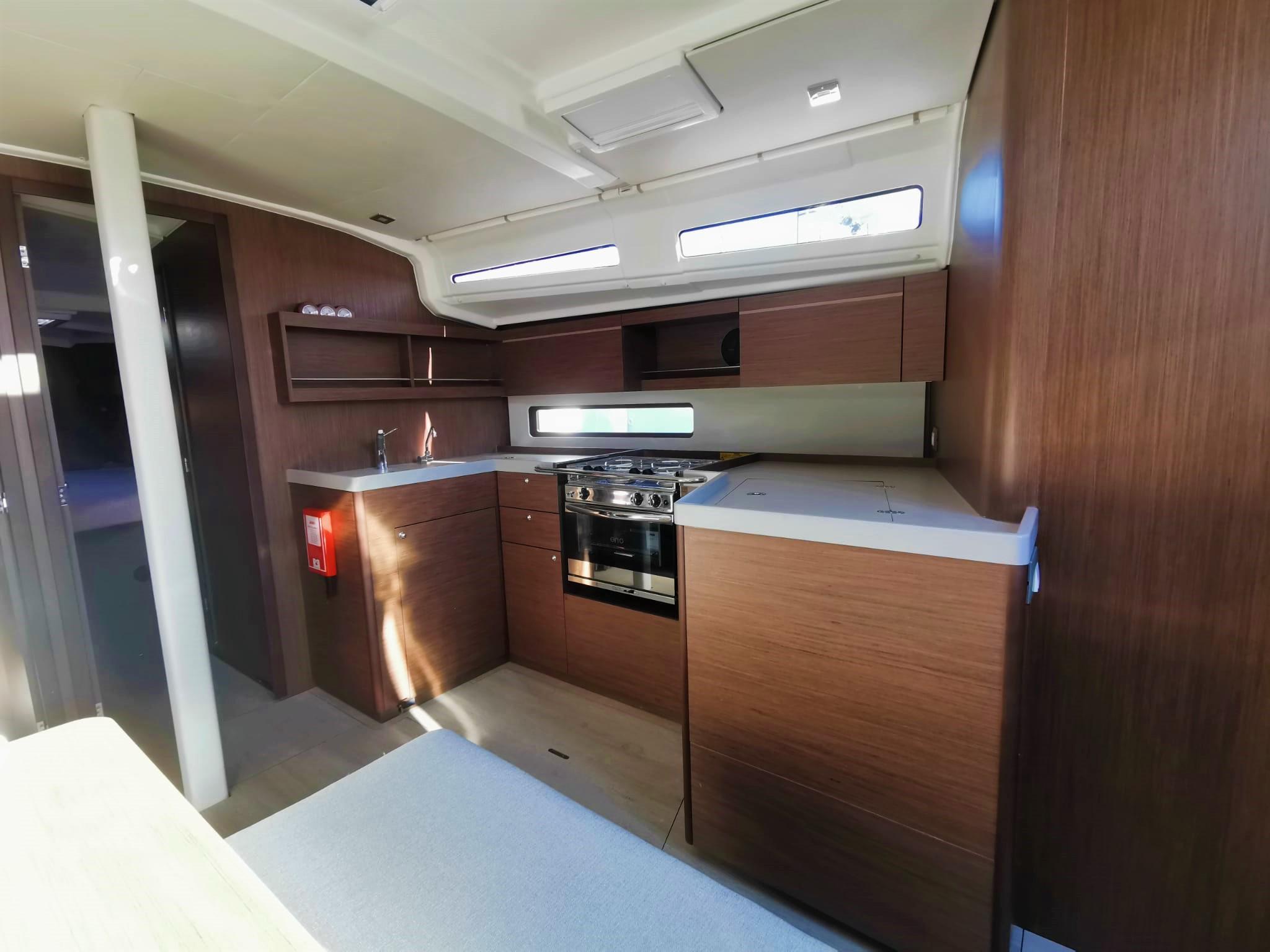 Oceanis 40.1, picture 3