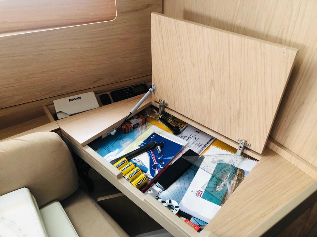 Oceanis 41.1, picture 14