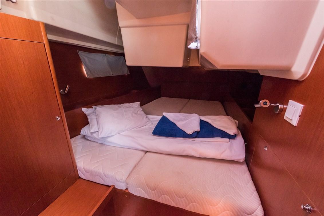 Oceanis 41.1, picture 27