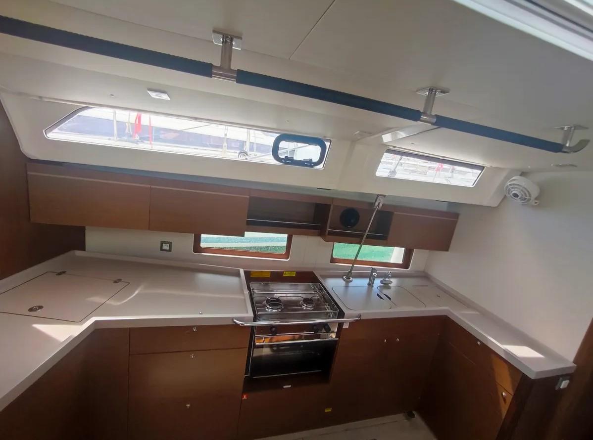 Oceanis 46.1, picture 8