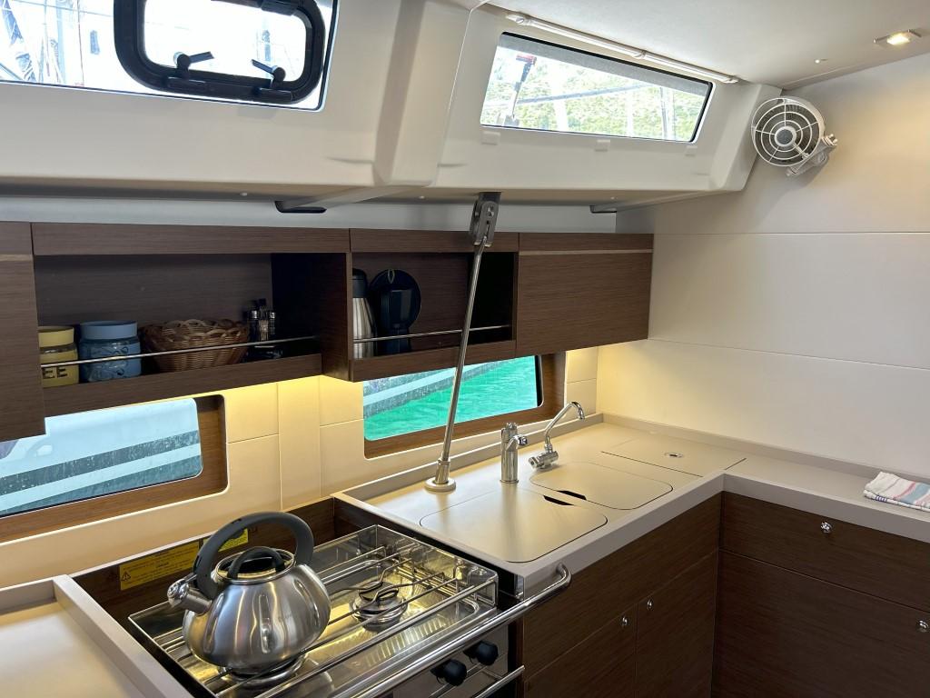 Oceanis 46.1, picture 12