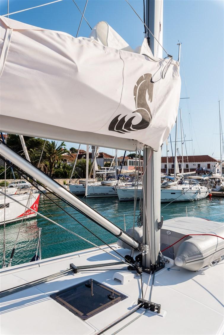 Oceanis 48 - 4 cab., picture 9