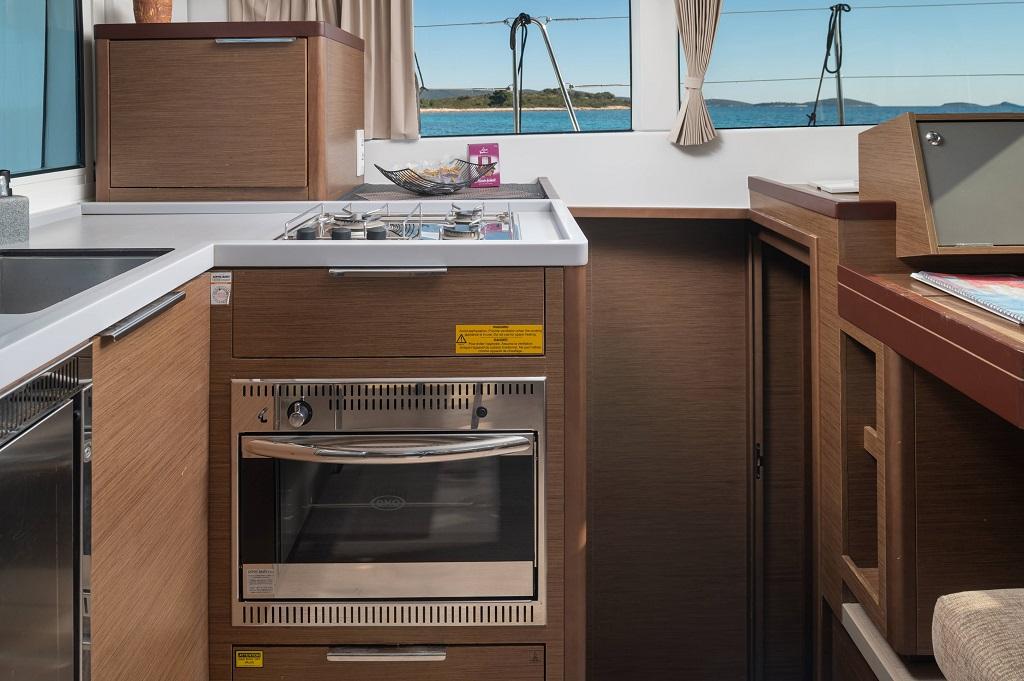 Lagoon 40 - 4 + 2 cab, picture 28