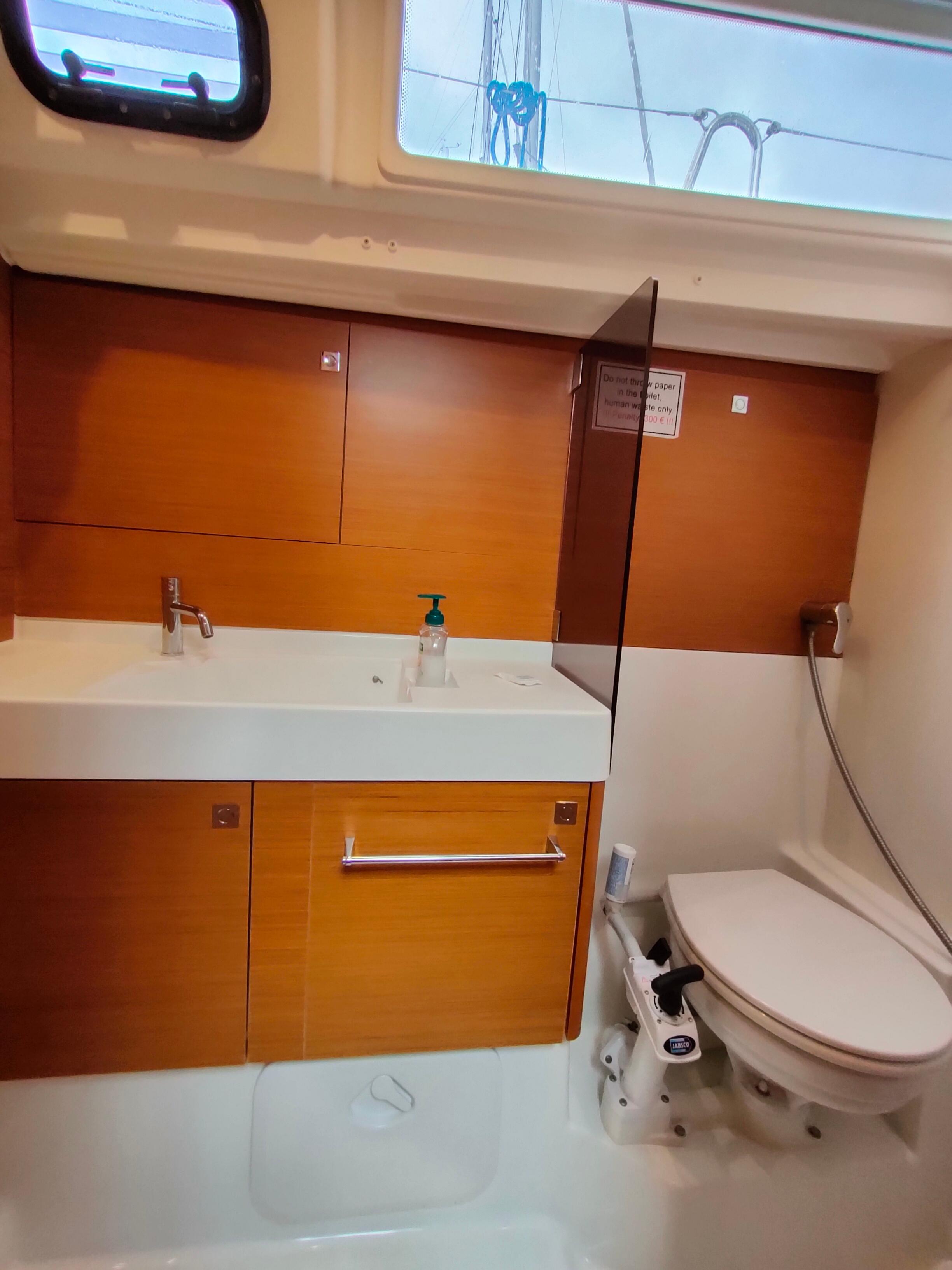 Sun Odyssey 519 - 5 cab., picture 25