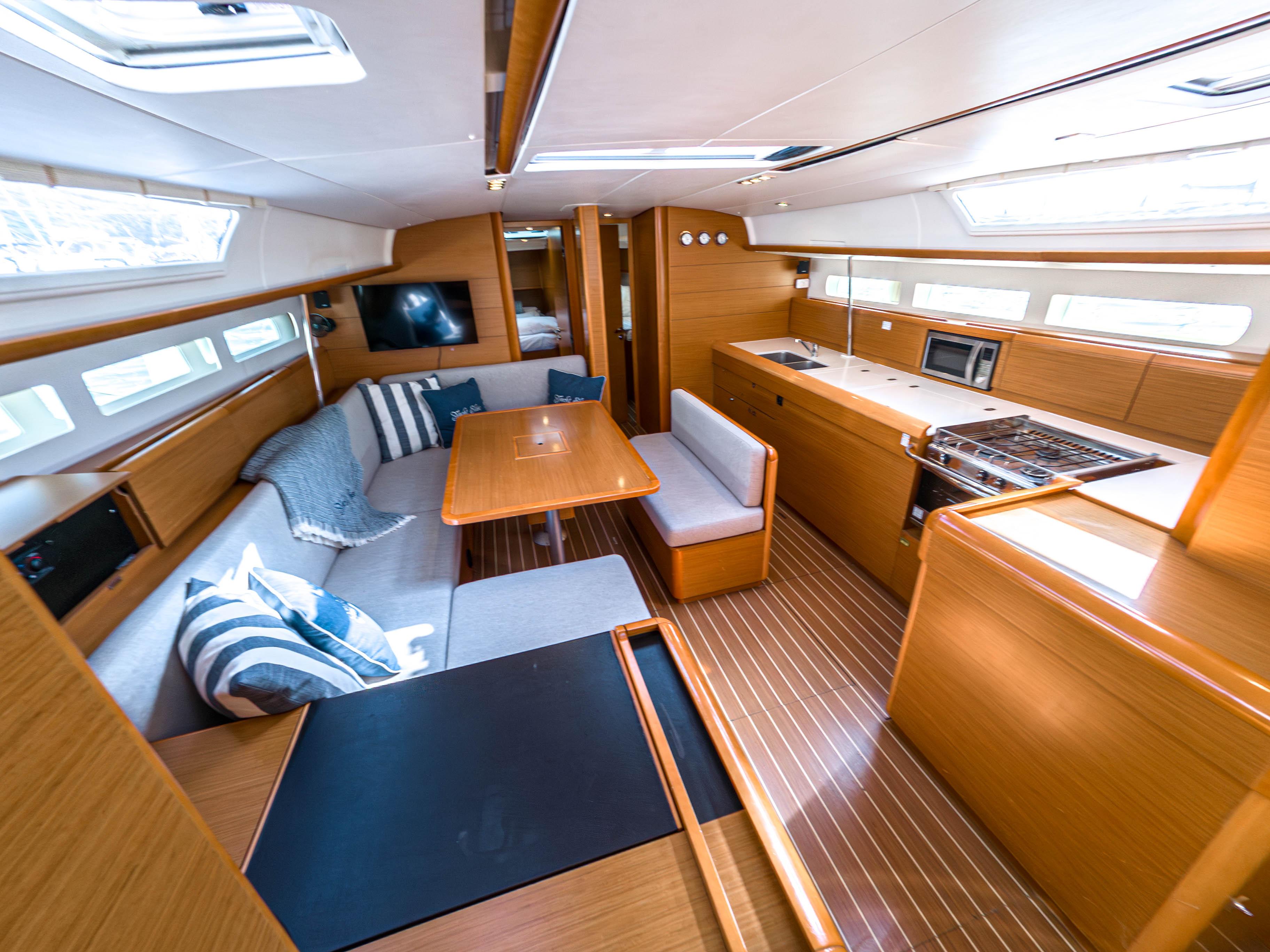 Sun Odyssey 519 - 5 cab., picture 17