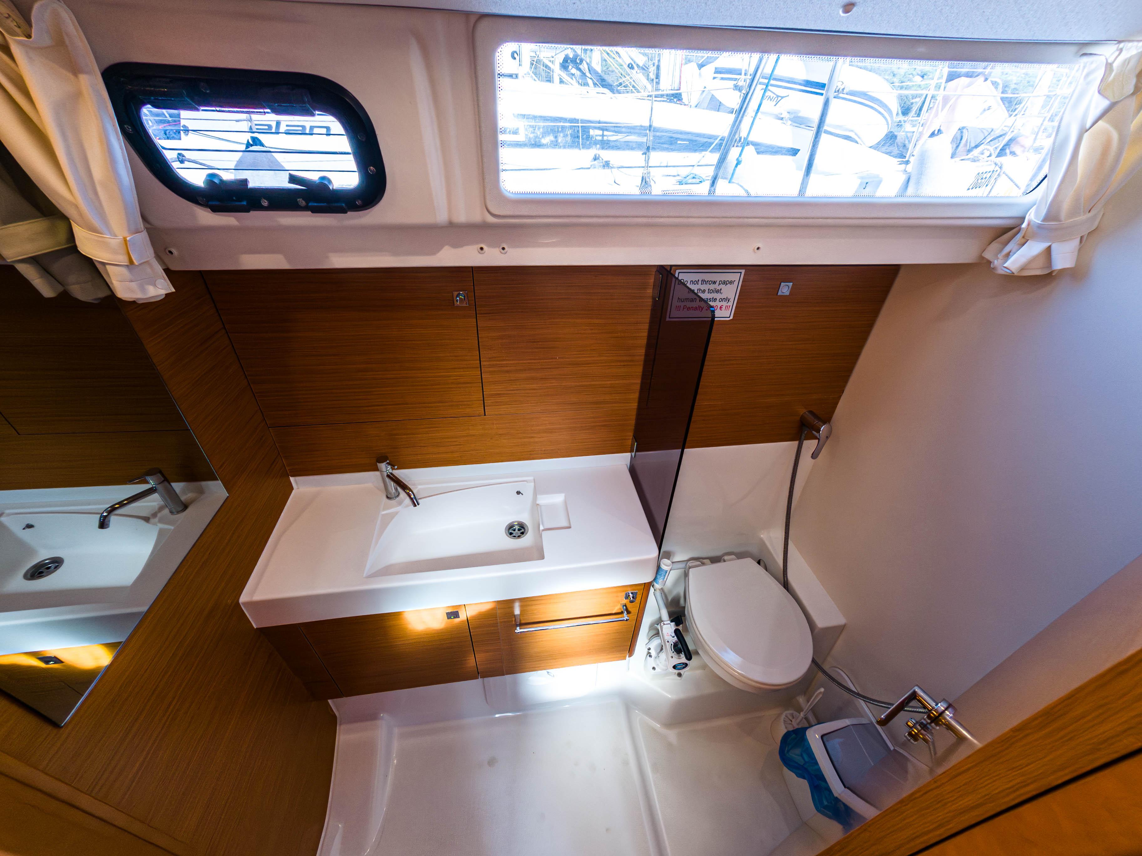 Sun Odyssey 519 - 5 cab., picture 19