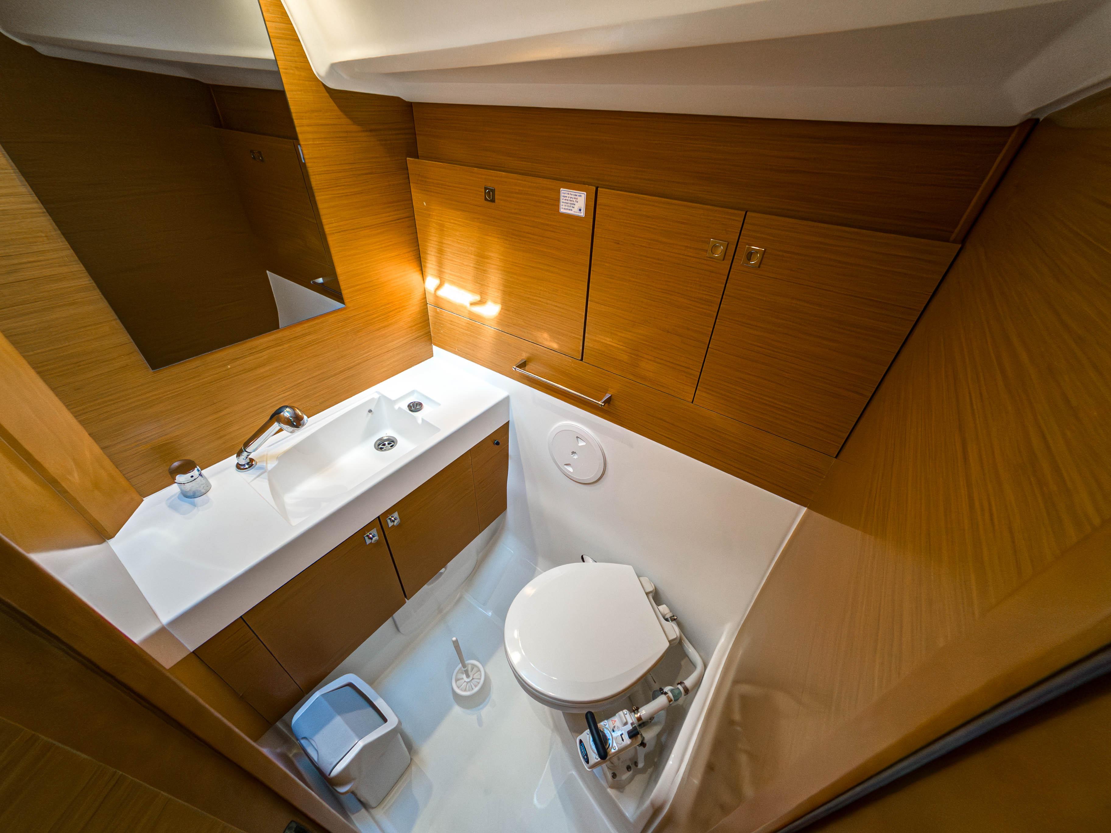 Sun Odyssey 519 - 5 cab., picture 10