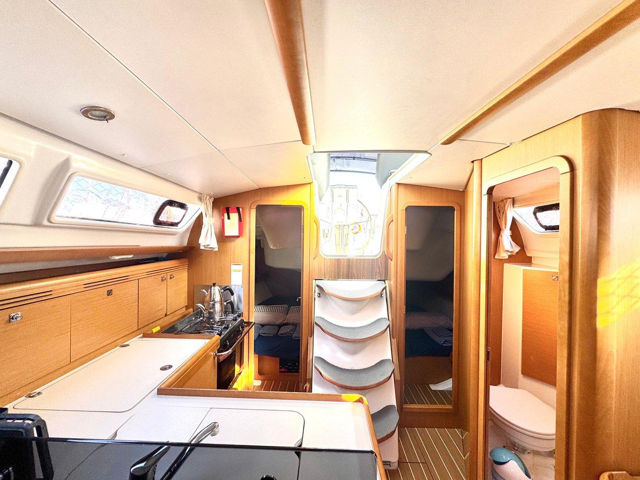 Sun Odyssey 36i, picture 7
