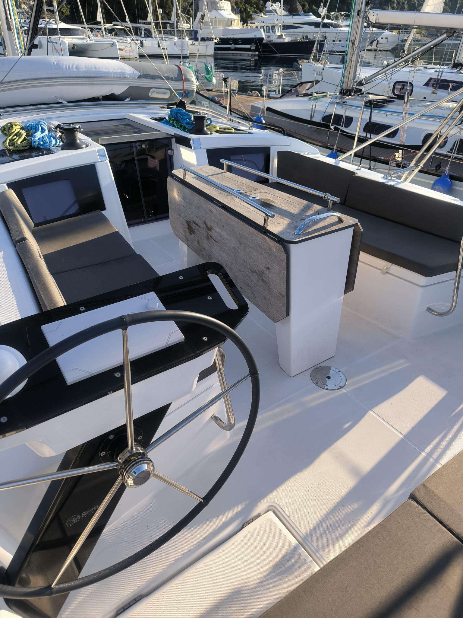 Dufour 41 - 3 cab., picture 5