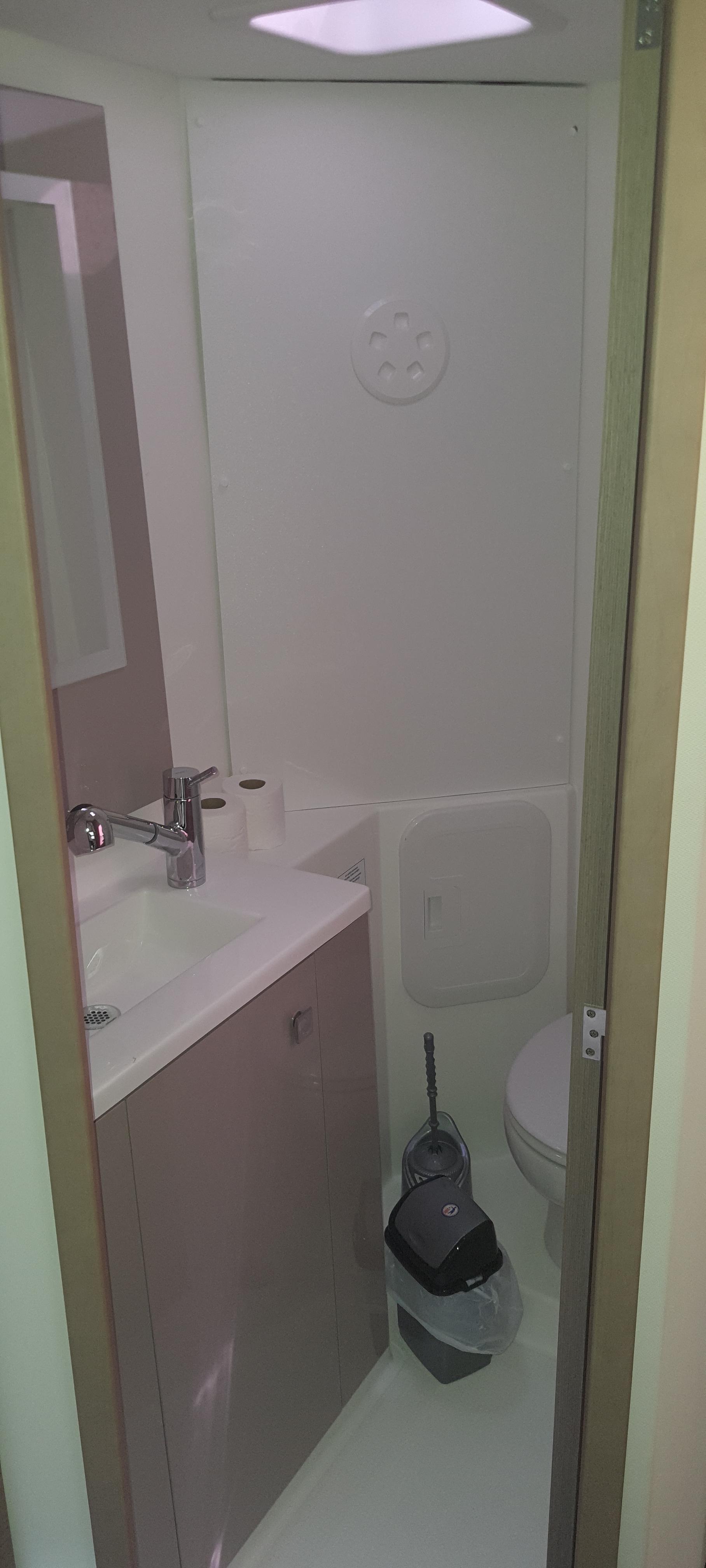 Fountaine Pajot Isla 40 - 4 + 1 cab., picture 8