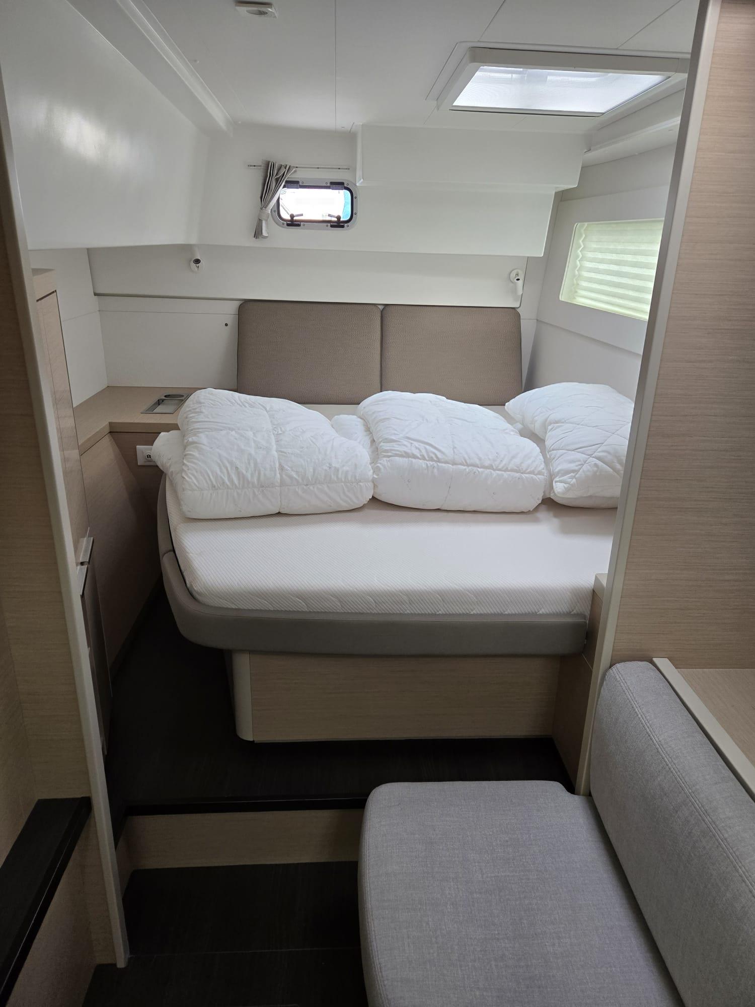 Lagoon 40 - 3 + 2 cab, picture 4