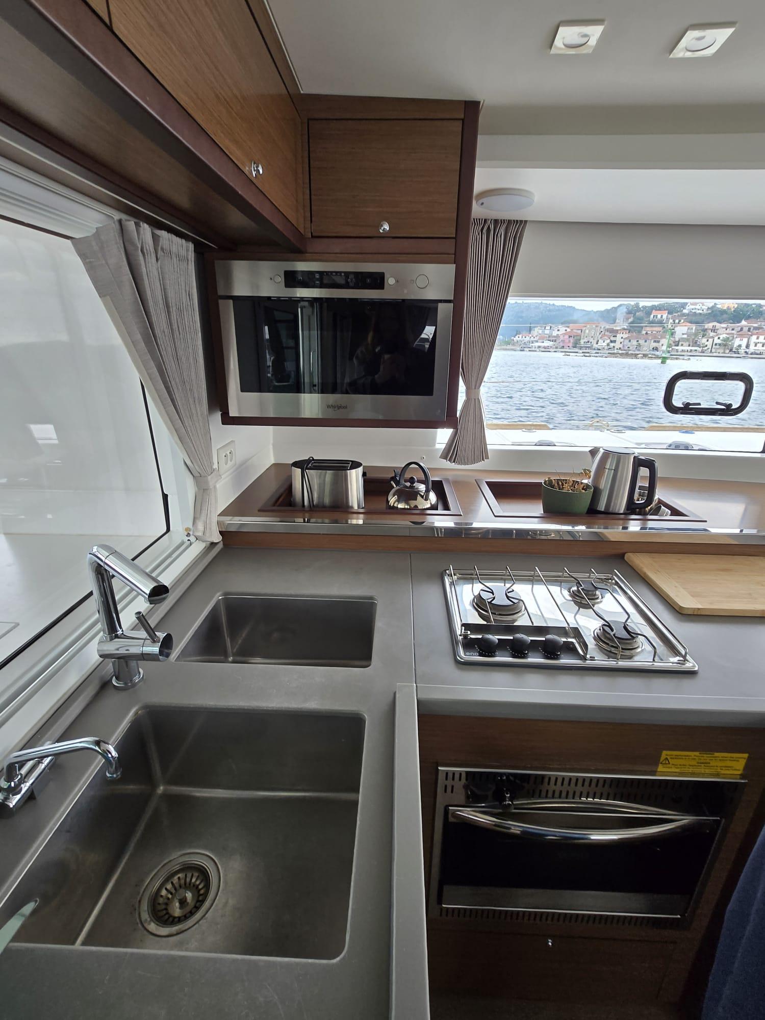 Lagoon 450 S - 4 + 2 cab., picture 6