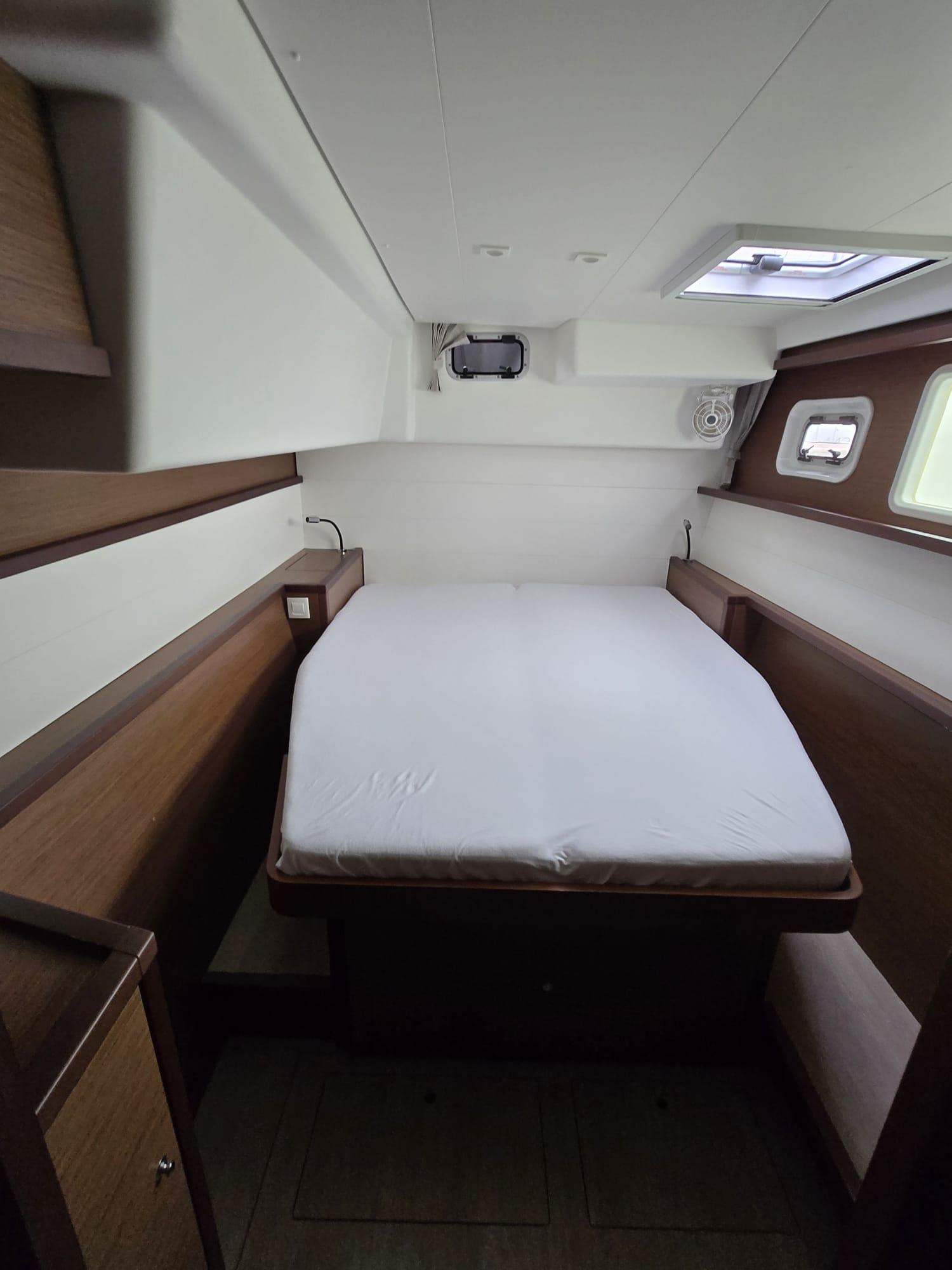 Lagoon 450 S - 4 + 2 cab., picture 3